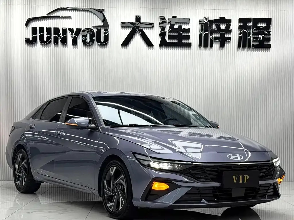 Hyundai Elantra — фото 8