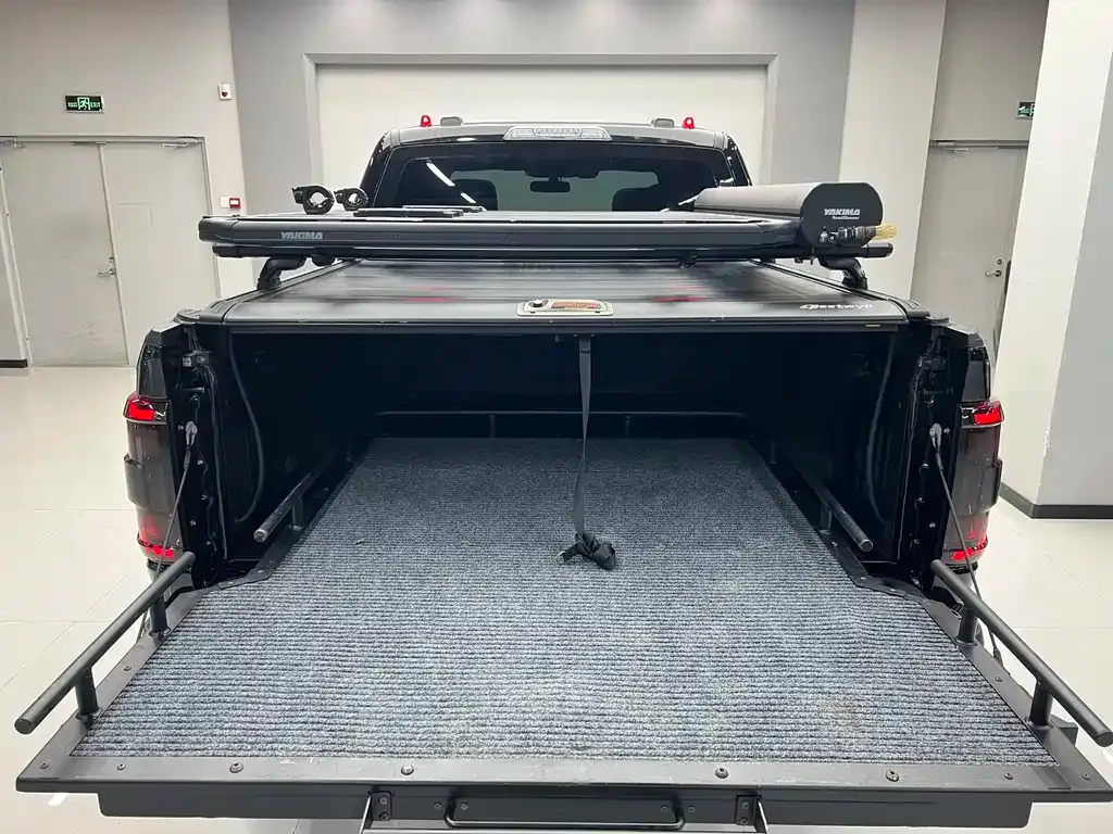 Ford F-150 Raptor — фото 9