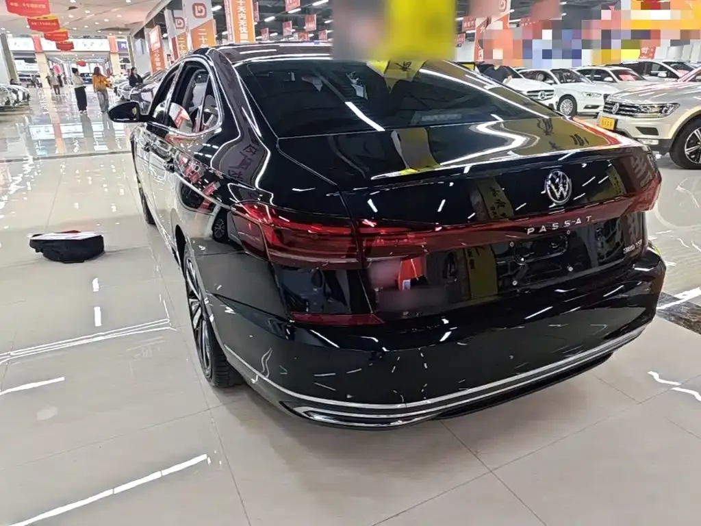 Volkswagen Passat — фото 2