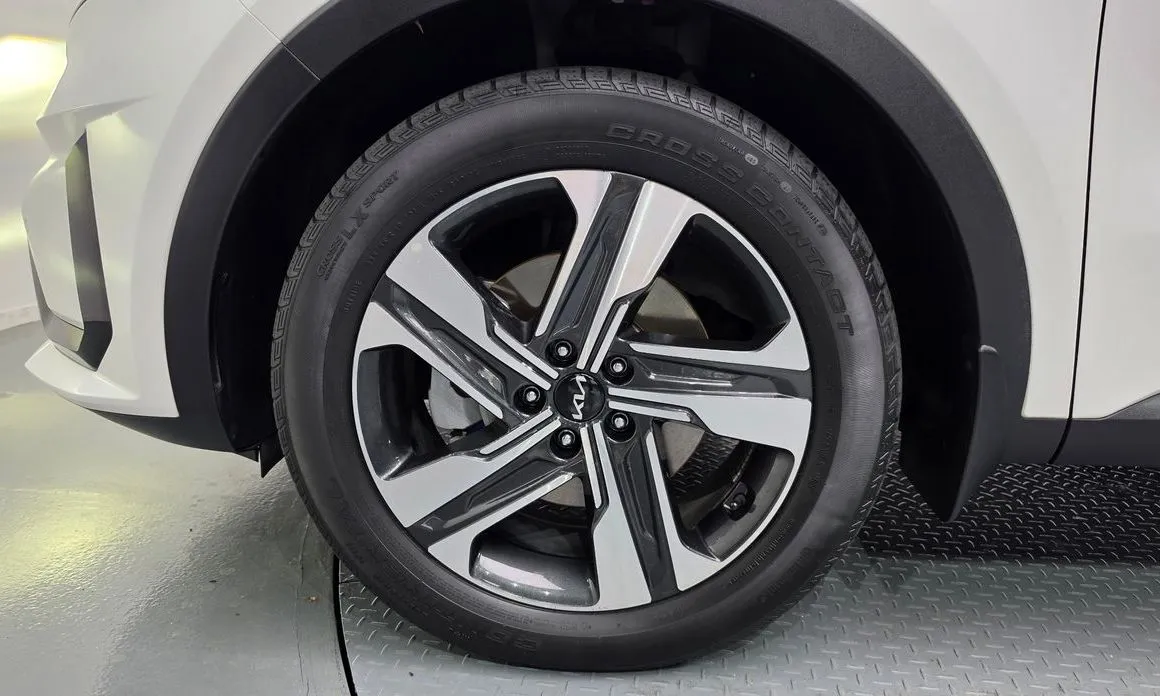 Kia Sorento — фото 9