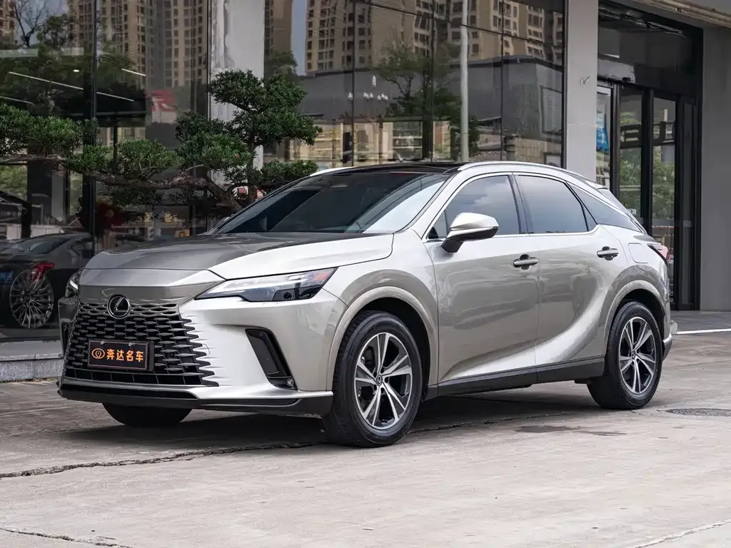 Lexus RX — фото 1