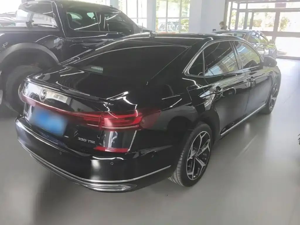 Volkswagen Passat — фото 7