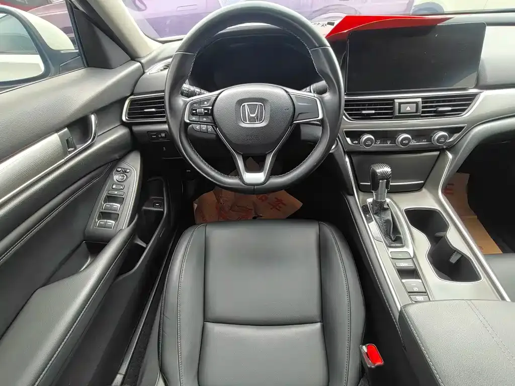 Honda Accord — фото 6