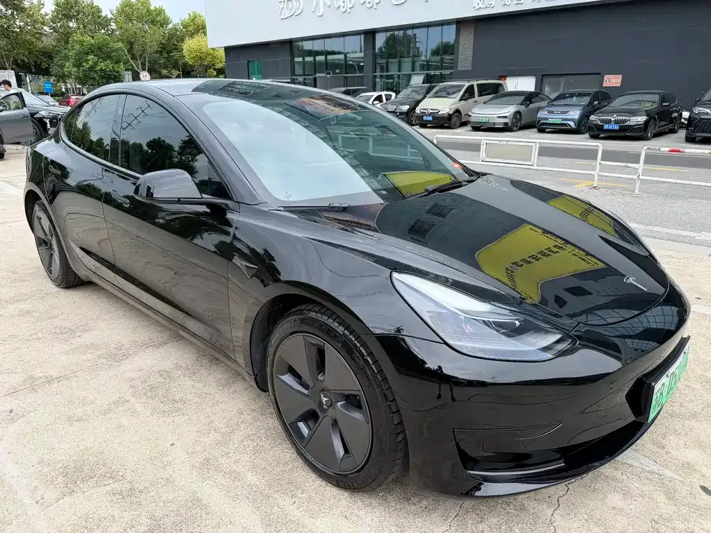 Tesla Model 3 — фото 8