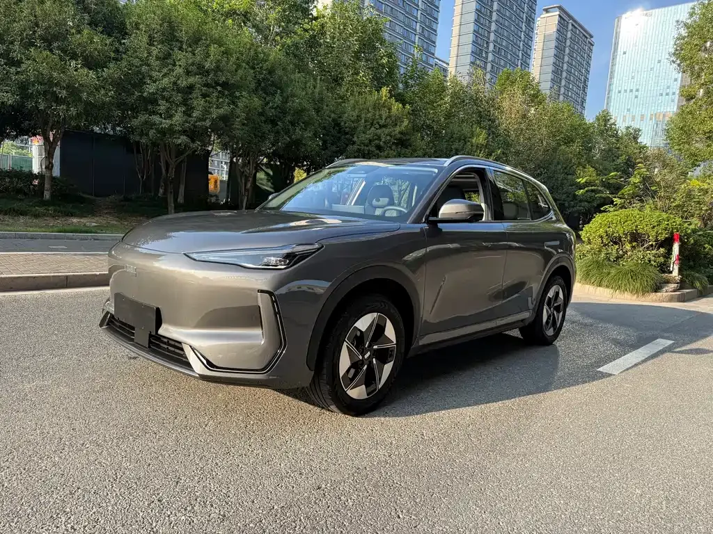 Geely Galaxy E5 — фото 1