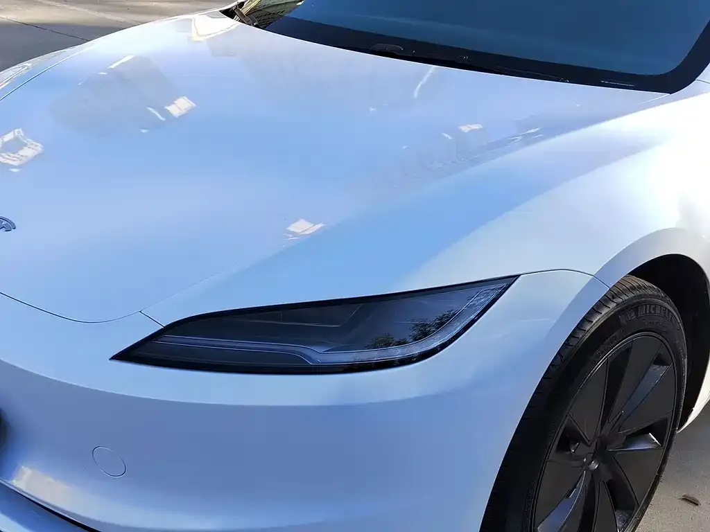 Tesla Model 3 — фото 3