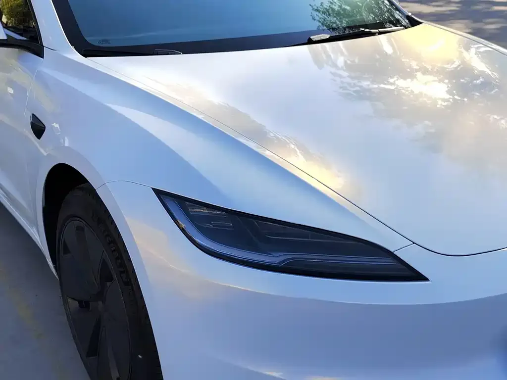 Tesla Model 3 — фото 2
