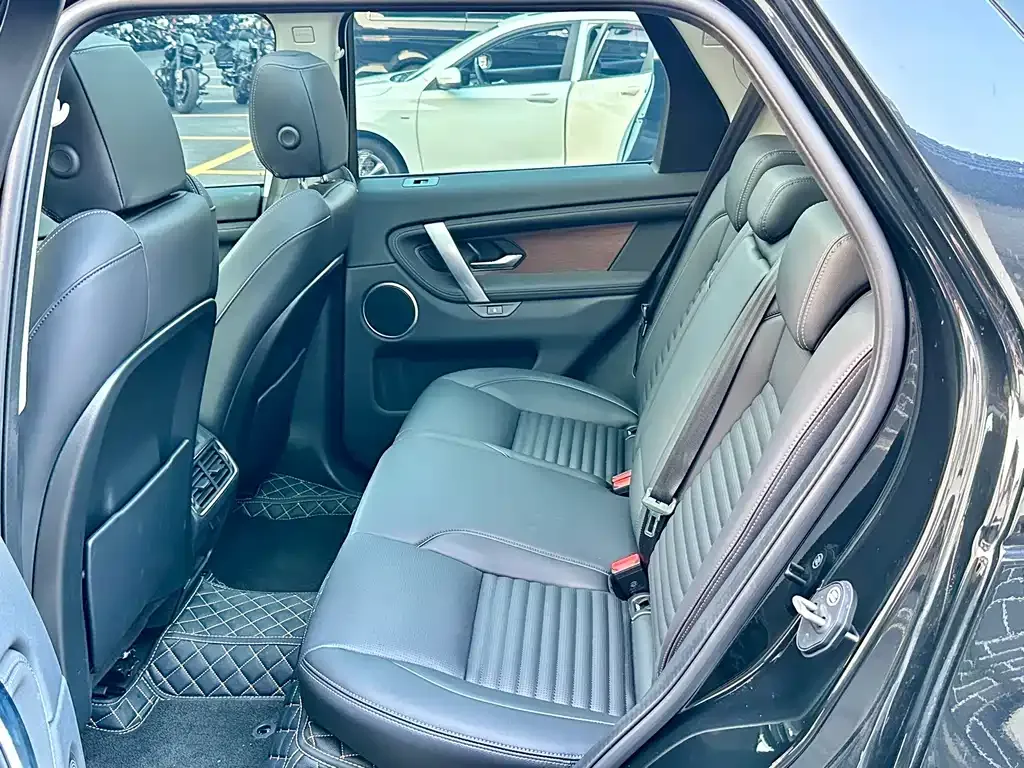 Land Rover Discovery Sport — фото 10