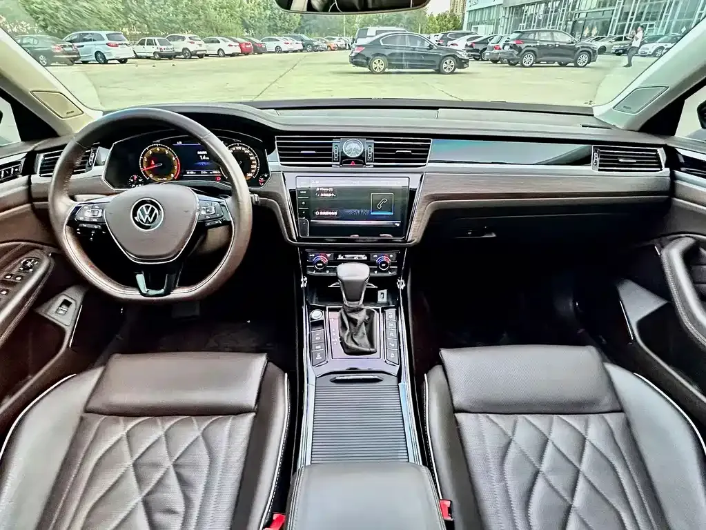 Volkswagen Phideon — фото 3
