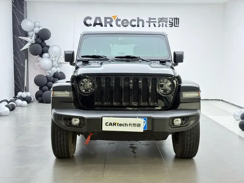 Jeep Wrangler — фото 5