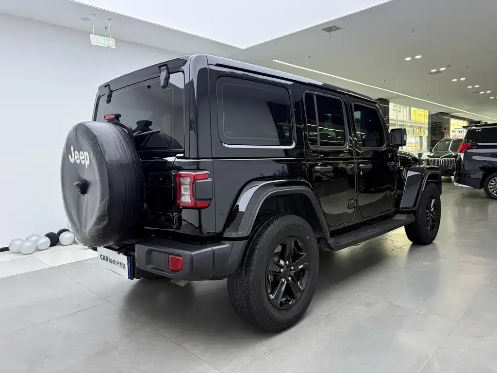 Jeep Wrangler — фото 4