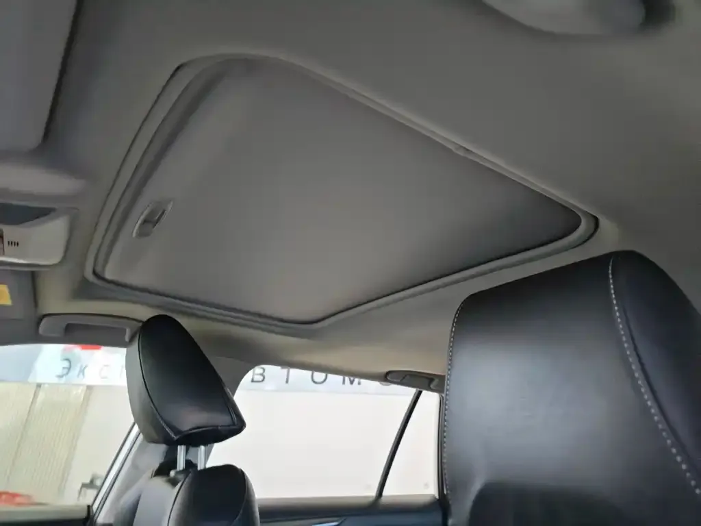 Toyota RAV4 — фото 3