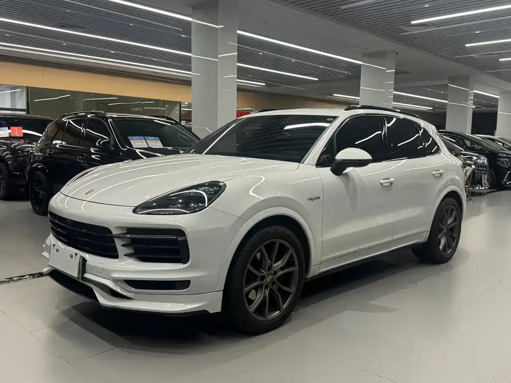 Porsche Cayenne Hybrid — фото 1