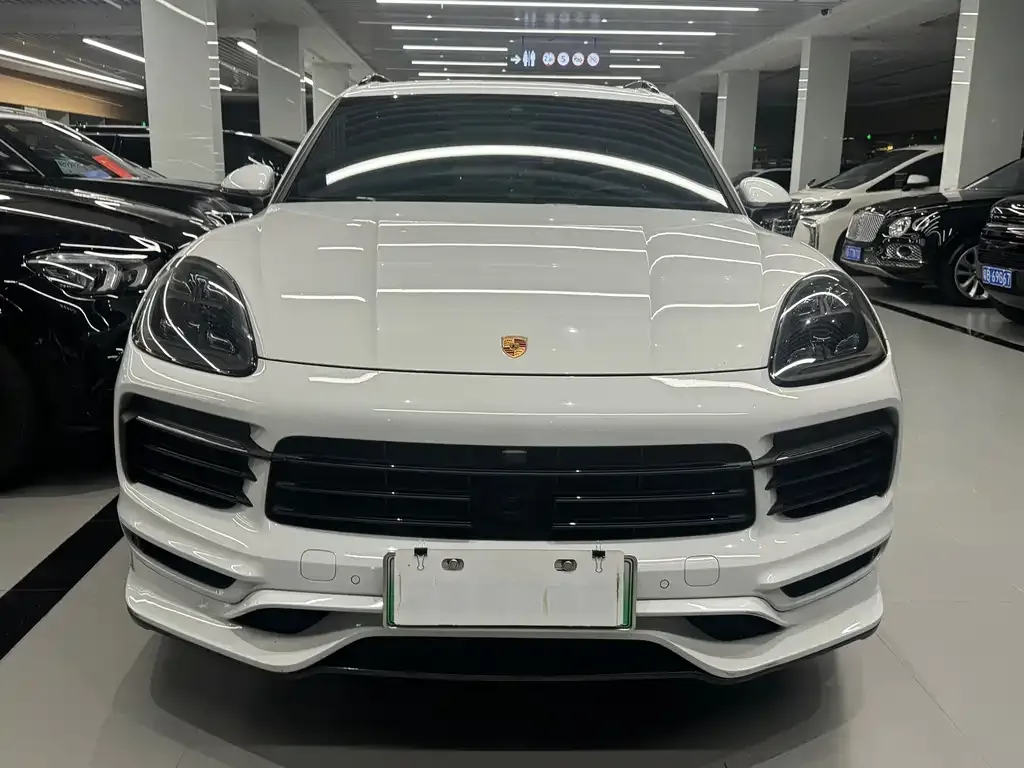 Porsche Cayenne Hybrid — фото 4