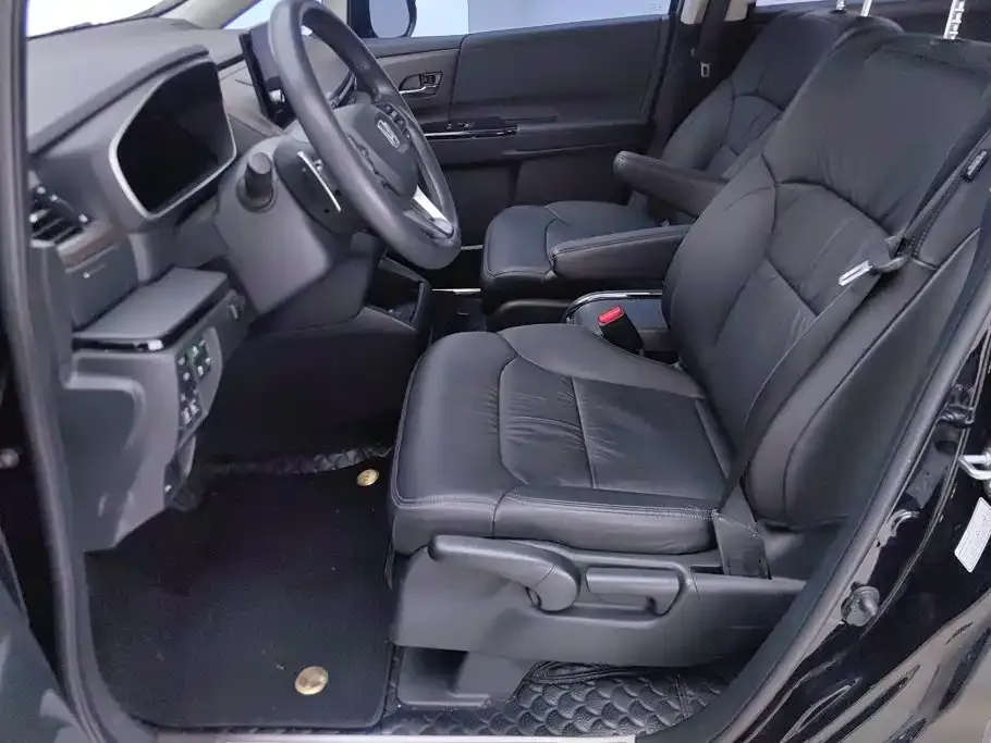Honda Odyssey — фото 10