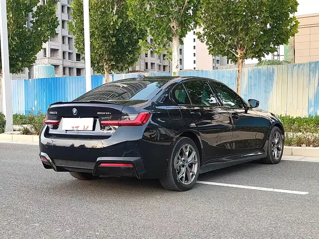 BMW i3 — фото 8