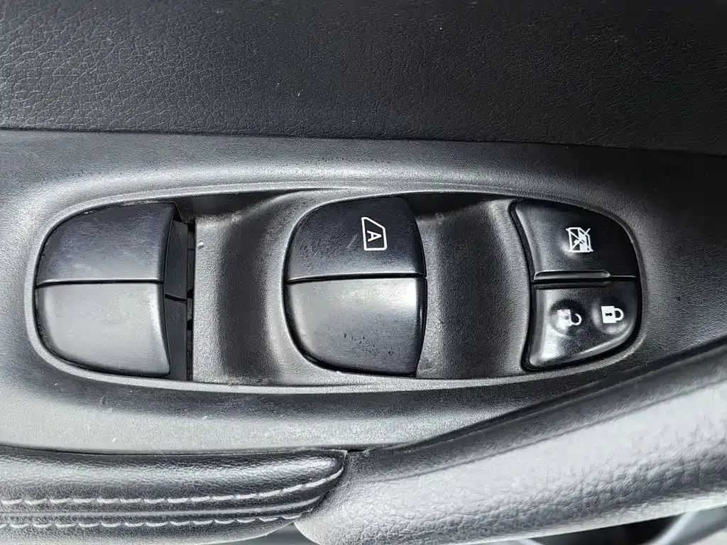 Nissan X-Trail — фото 10