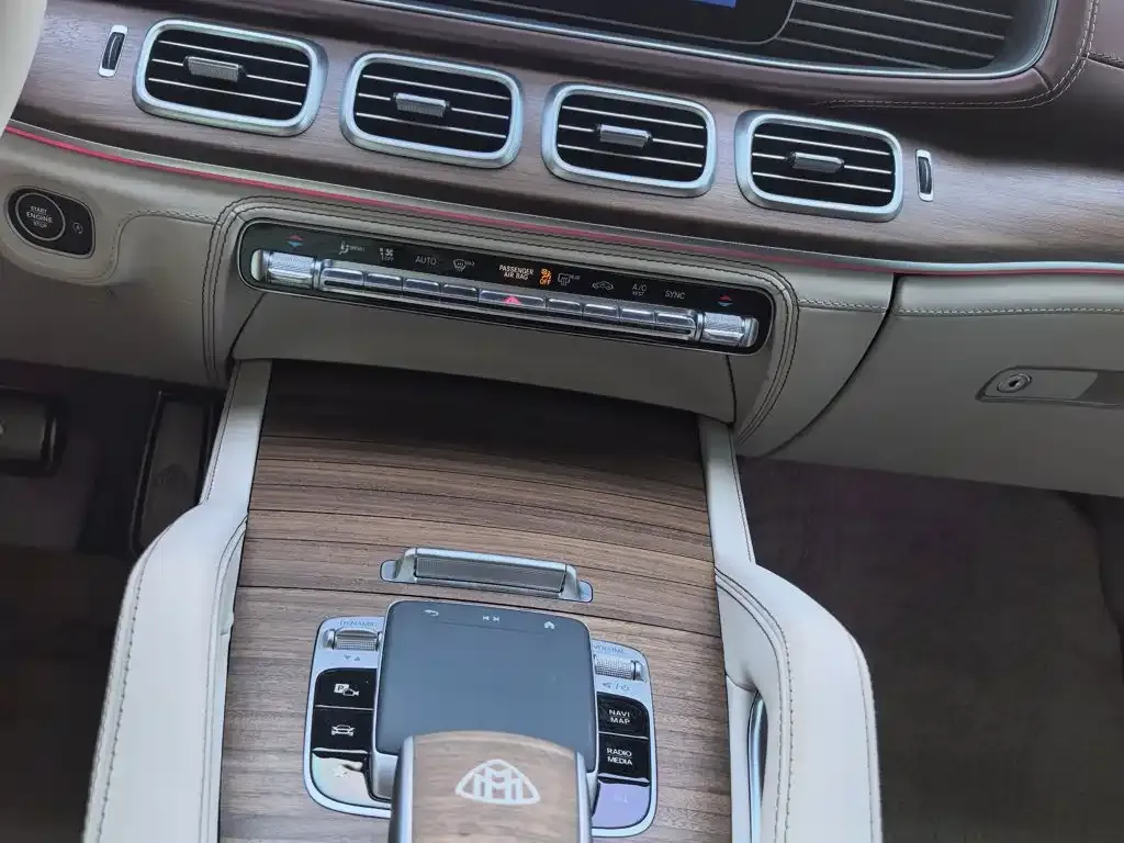 Mercedes-Benz GLS — фото 6