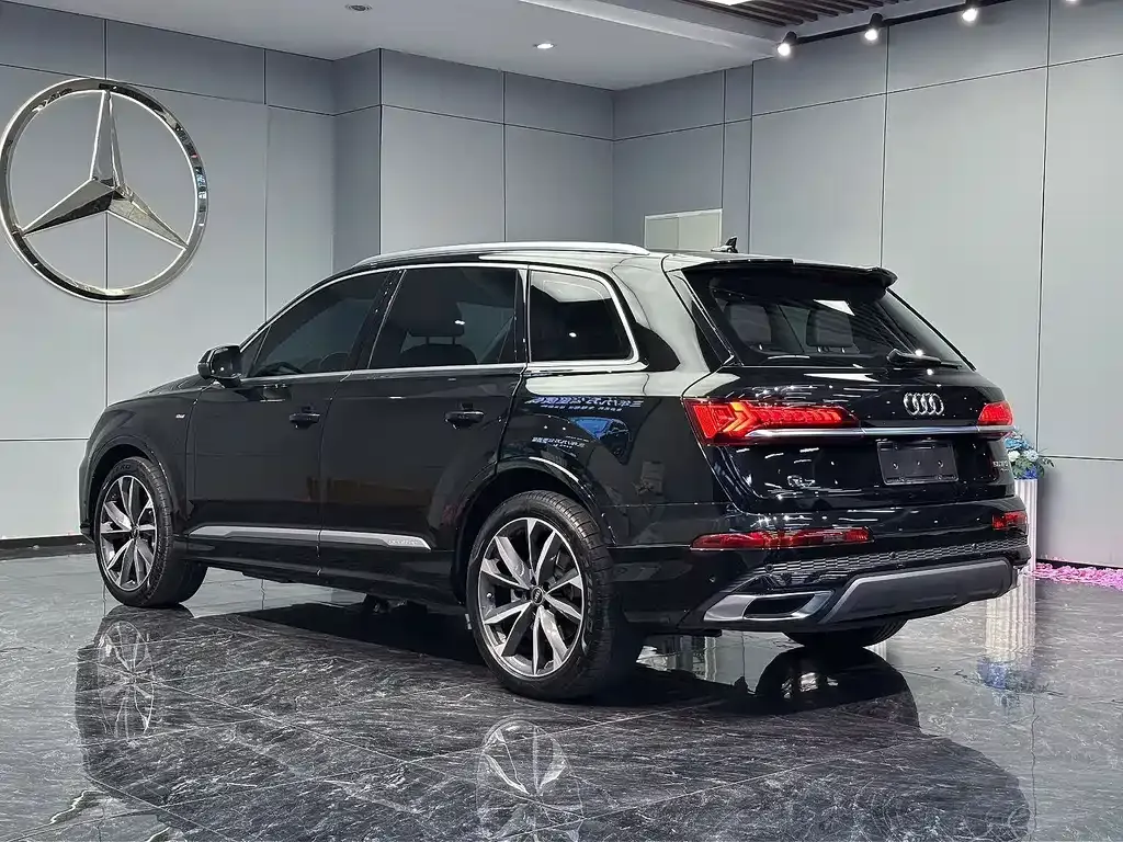 Audi Q7 — фото 4
