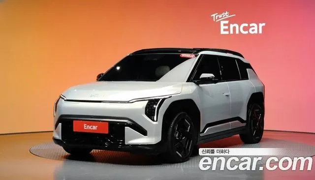 Kia EV3 — фото 1
