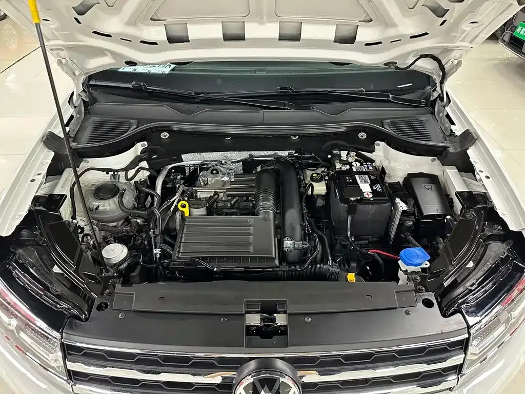 Volkswagen Tharu — фото 4