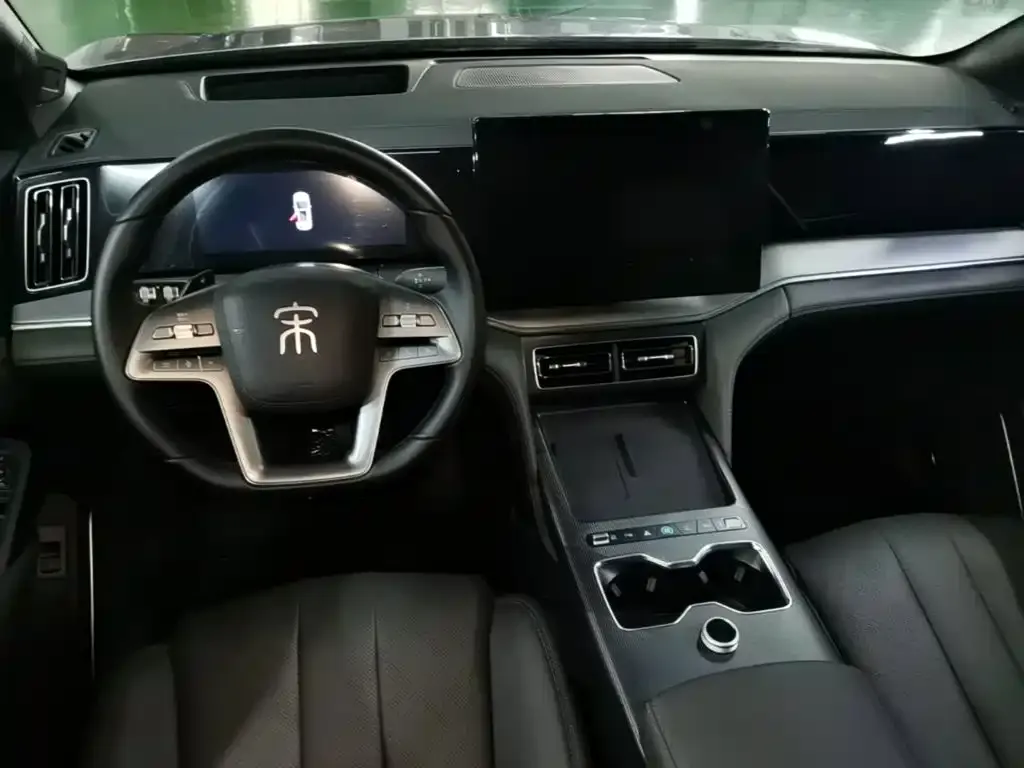 BYD L DM-i — фото 4