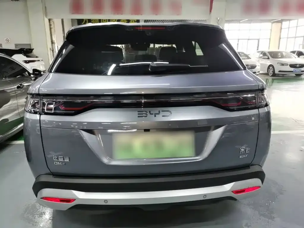 BYD L DM-i — фото 7