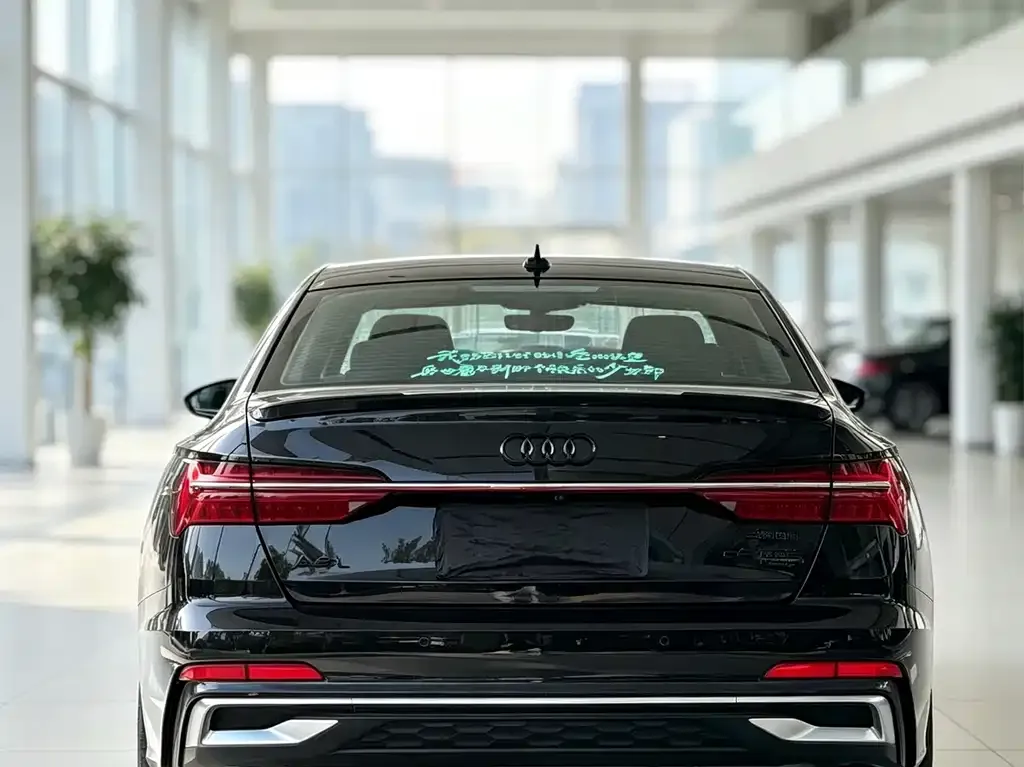Audi A6L — фото 8
