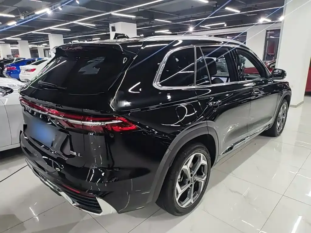 Geely Xingyue L — фото 6