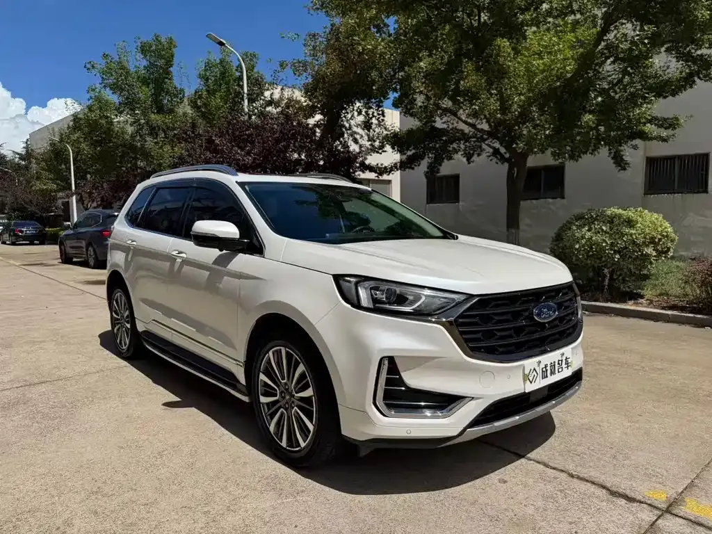 Ford Edge — фото 10
