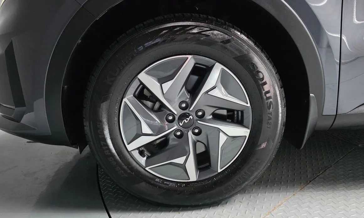 Kia Sorento — фото 6