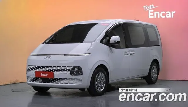 Hyundai Staria — фото 1