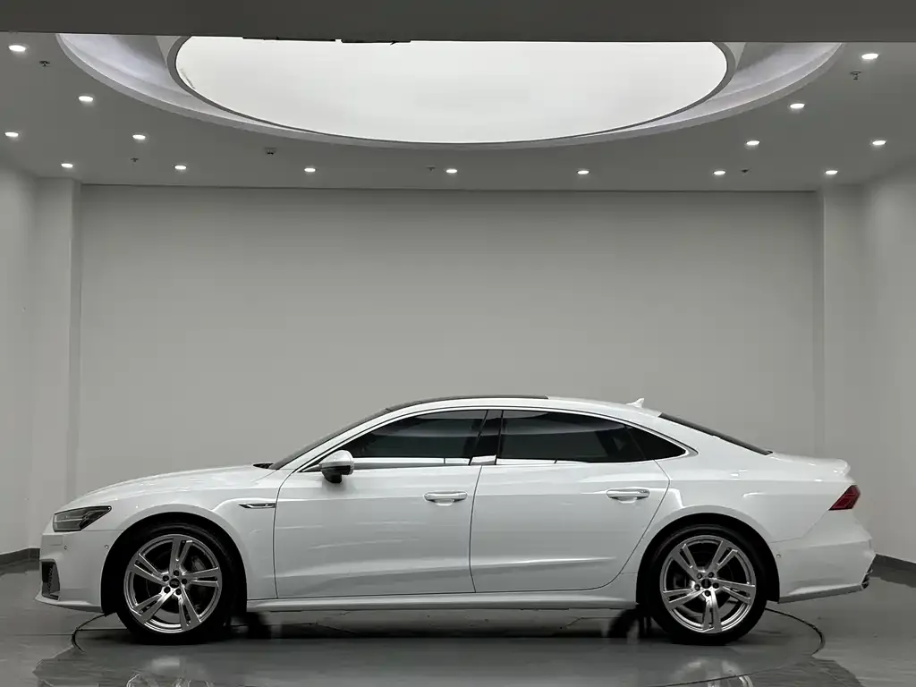 Audi A7L — фото 6