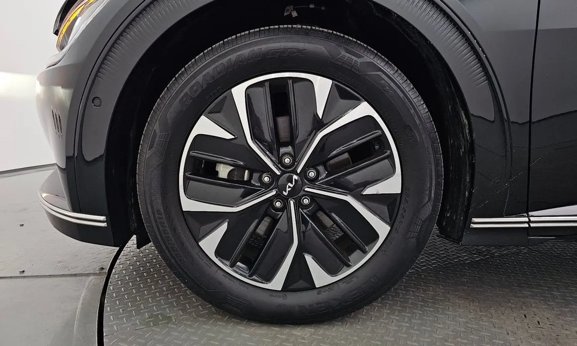 Kia EV6 — фото 9