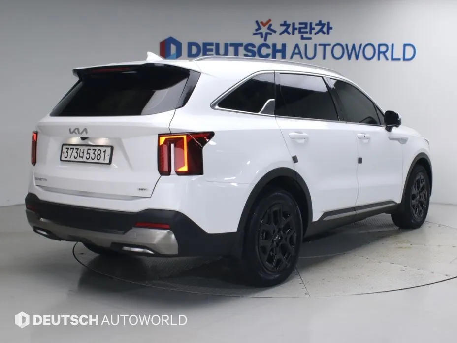 Kia Sorento — фото 6