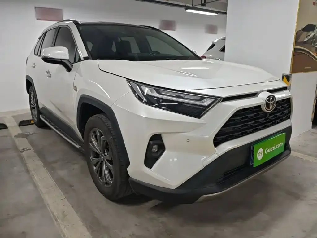 Toyota RAV4 — фото 6