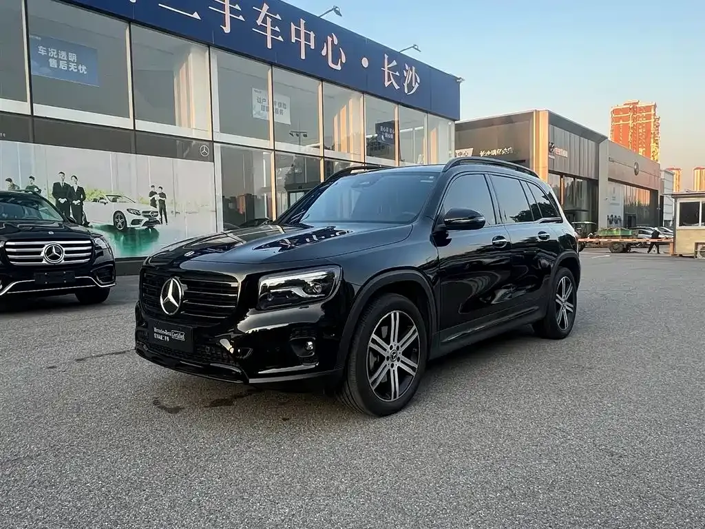Mercedes-Benz GLB — фото 10