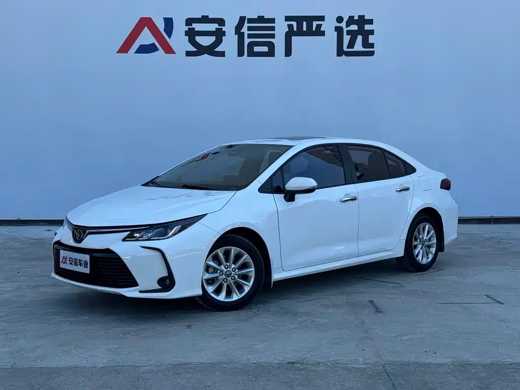 Toyota Corolla — фото 1