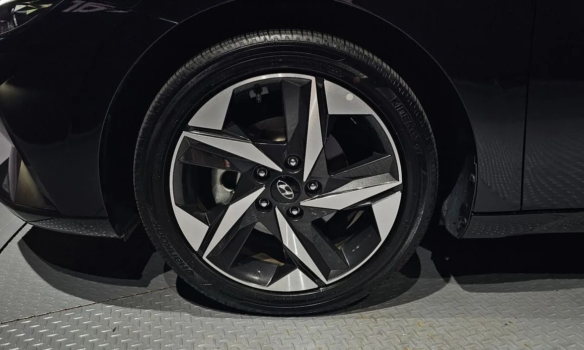Hyundai AVANTE — фото 6