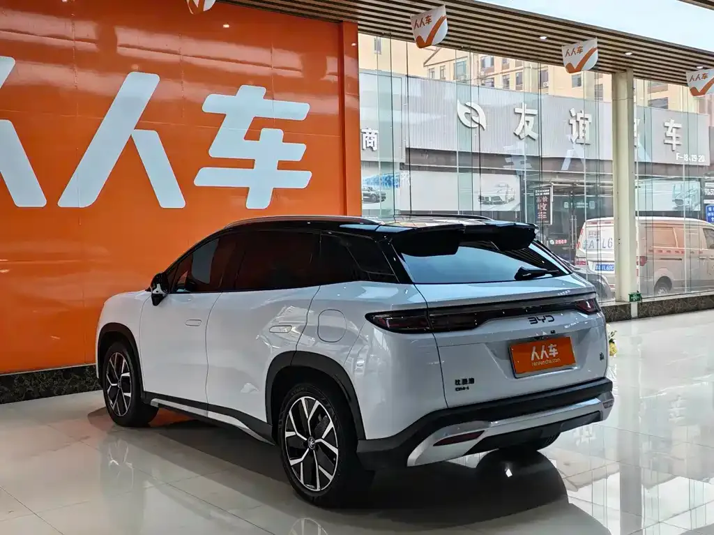 BYD L DM-i — фото 3