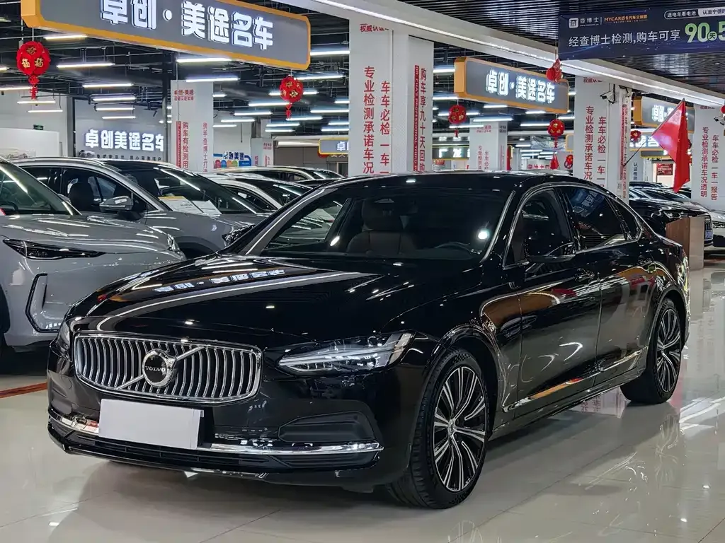 Volvo S90 — фото 1