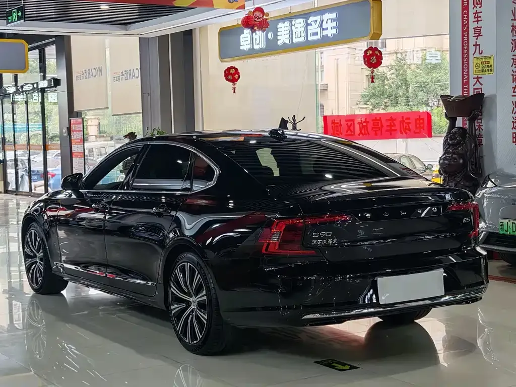 Volvo S90 — фото 3