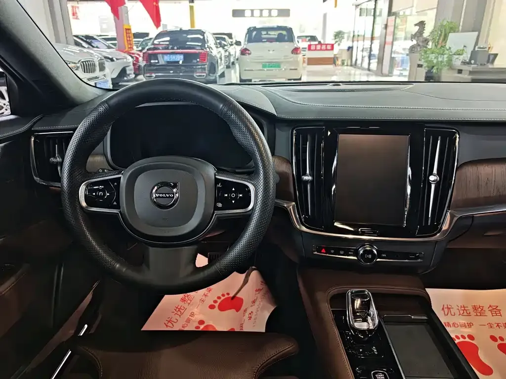 Volvo S90 — фото 4