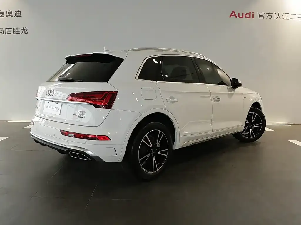 Audi Q5L — фото 4
