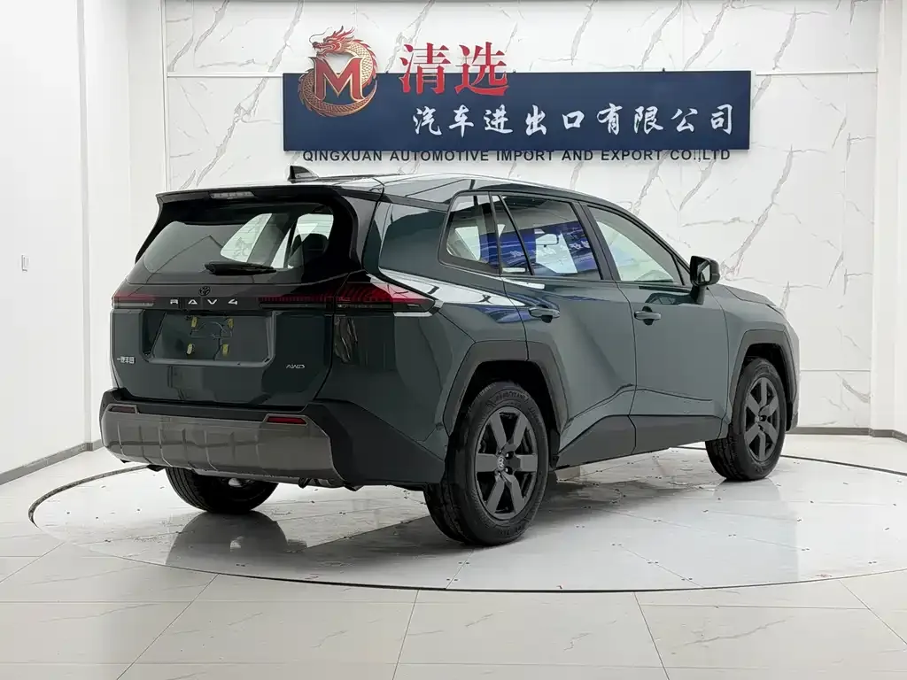 Toyota RAV4 — фото 4