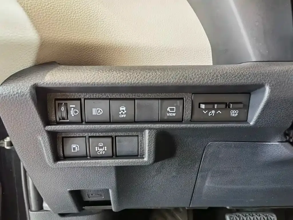 Toyota Sienna — фото 3
