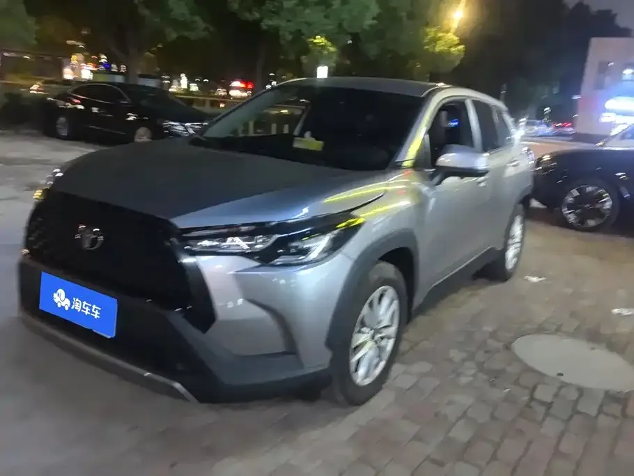 Toyota Corolla Cross — фото 1