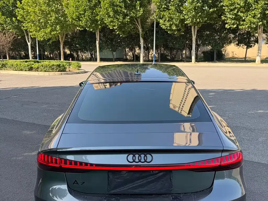 Audi A7 — фото 7