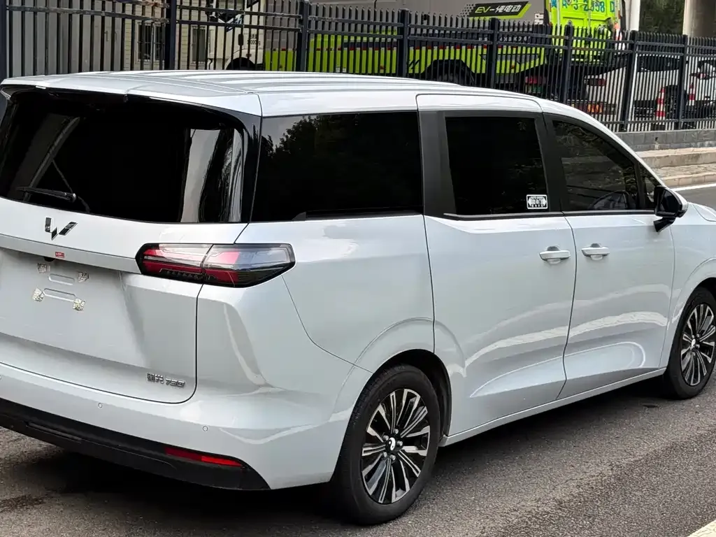 Wuling Xingguang 730 New Energy — фото 4