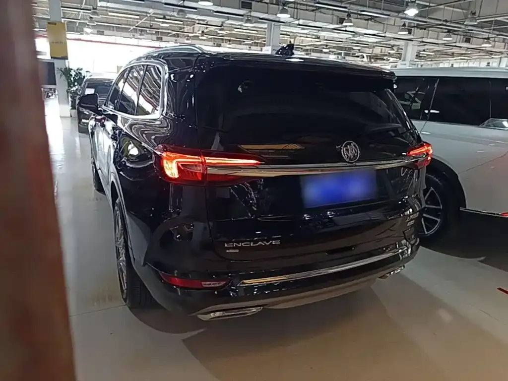 Buick Enclave — фото 4